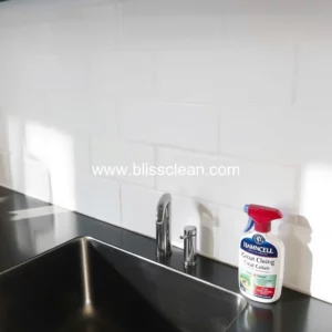 Read more about the article I tried this amazing Nancy Birtwhistle grout cleaning hack  Harwich and Manningtree Standard